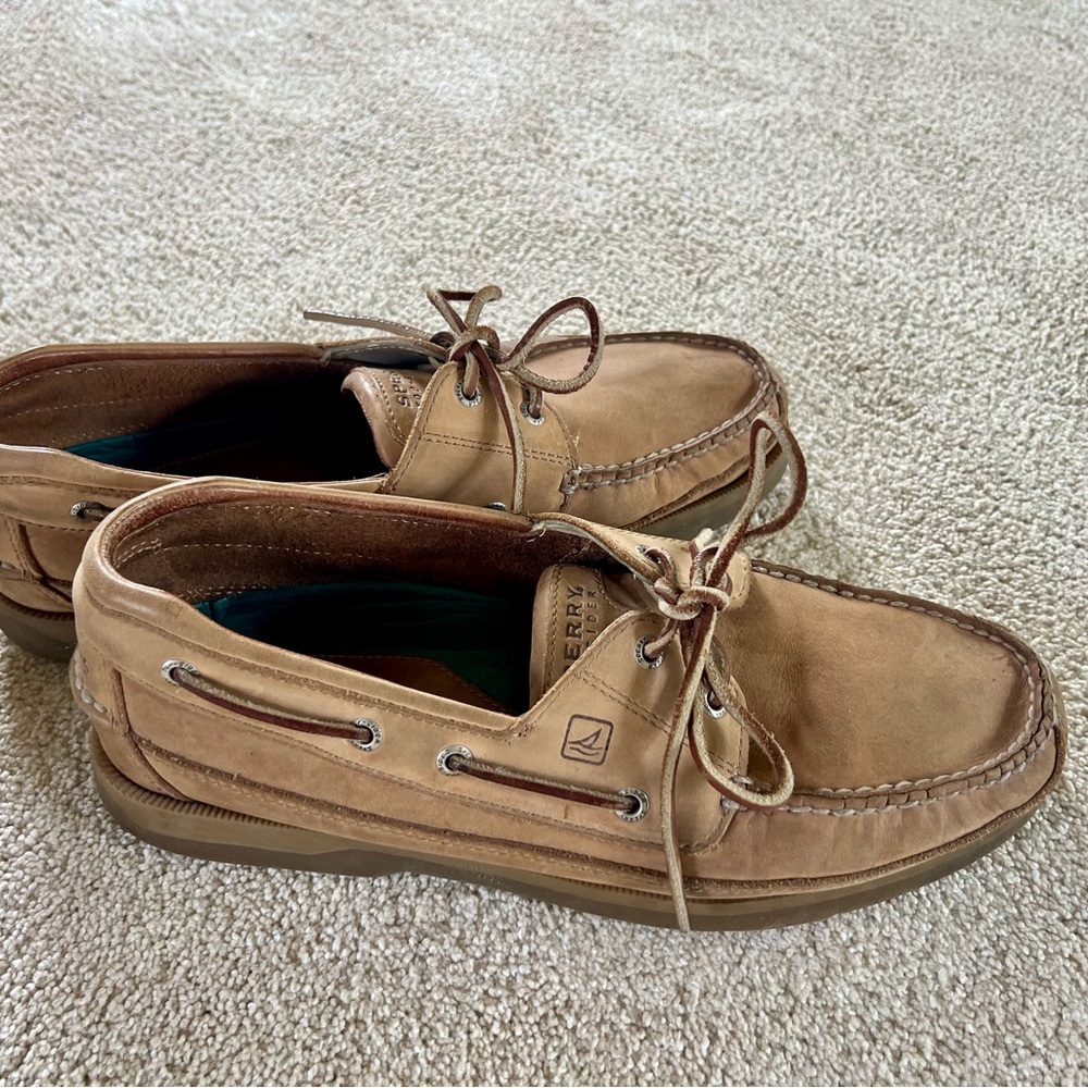 Sperry Tan Boat Shoes with Moccasin Construction and Rawhide Laces - Picture 4 of 5